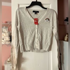 Forever 21 V Neck Cropped Cardigan Rainbow Decal | Sz. M
